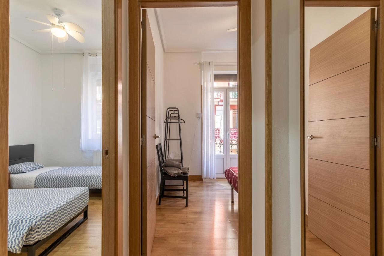 Apartamento Junto Al Guggenheim Con Parking Gratuito Bilbao Exterior foto